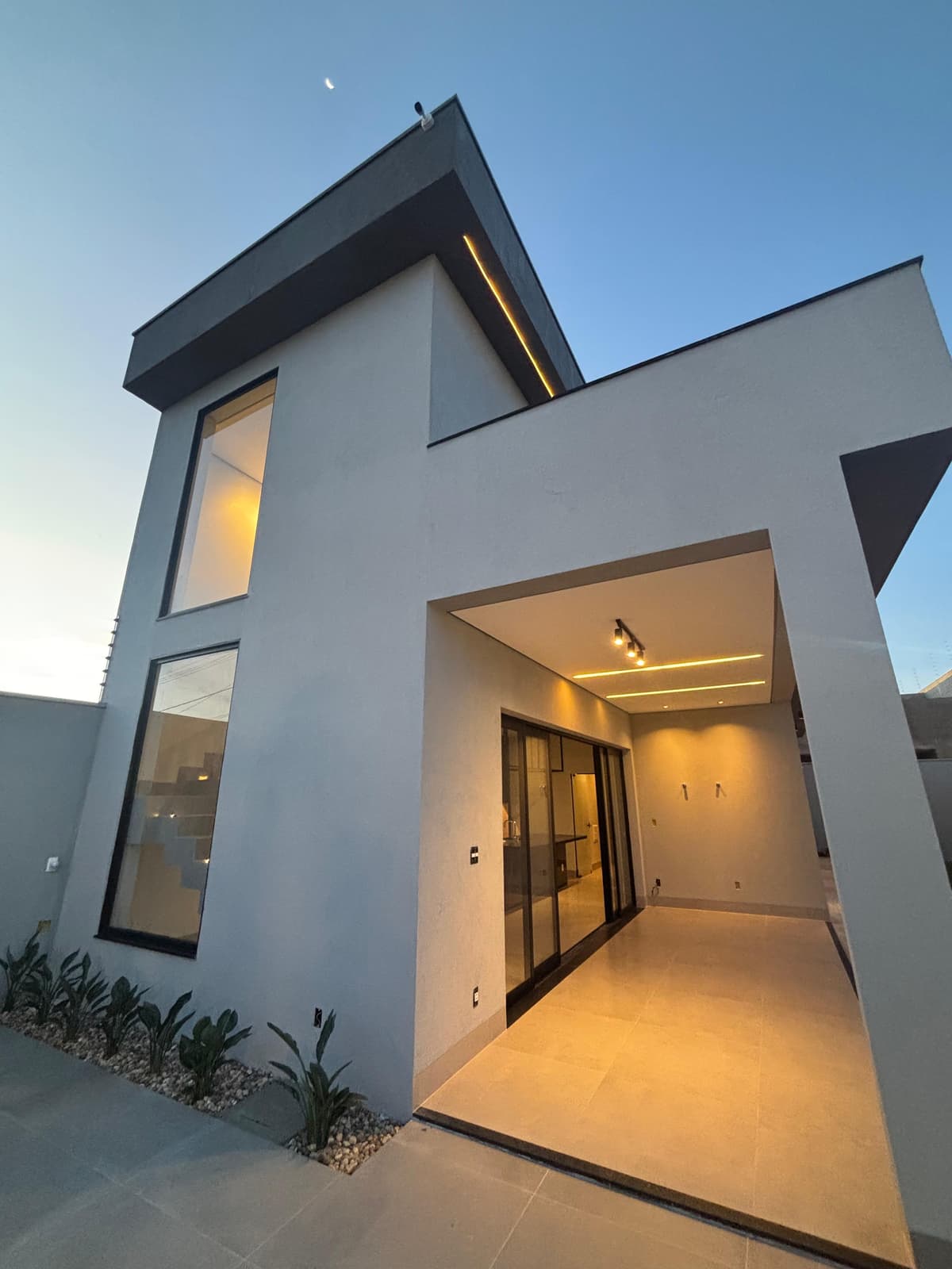 Casa Alto Padrão com Esquadrias de Alumínio